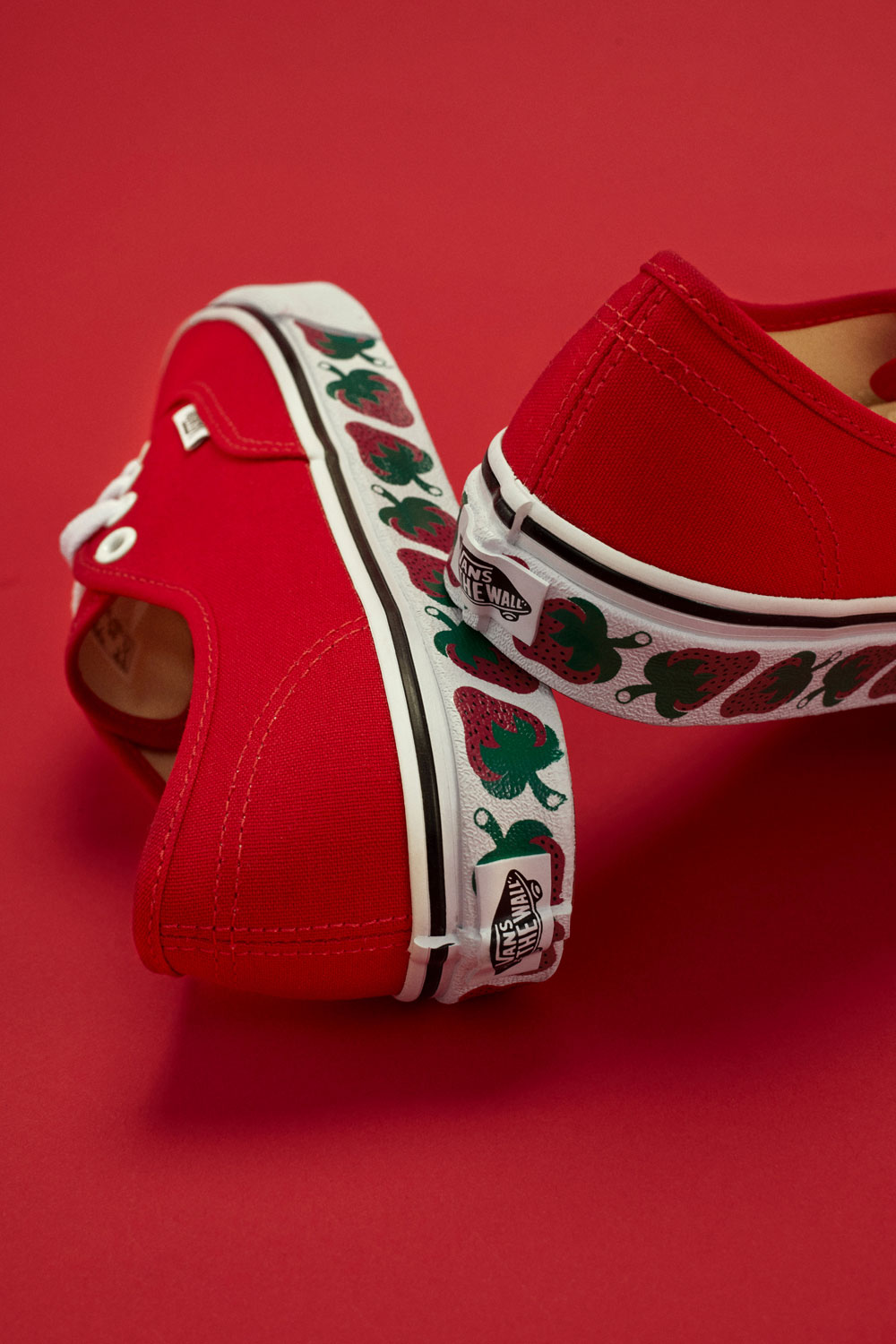 vans白色小草莓,想吃草莓吗日语