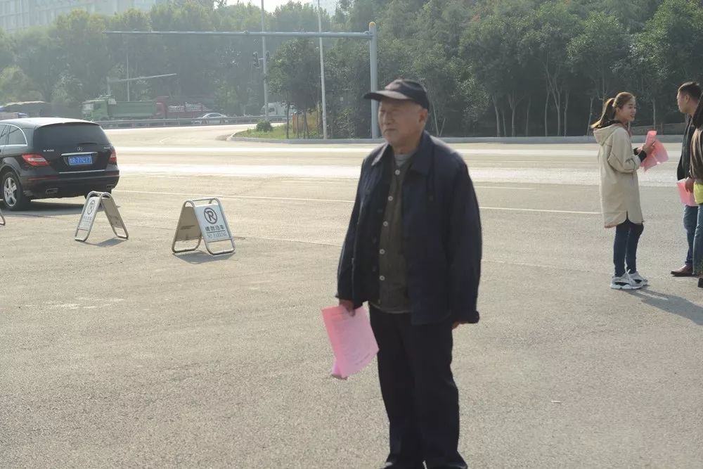 牡丹区人民法院咨询电话,法院开展综合治理执行难宣传活动