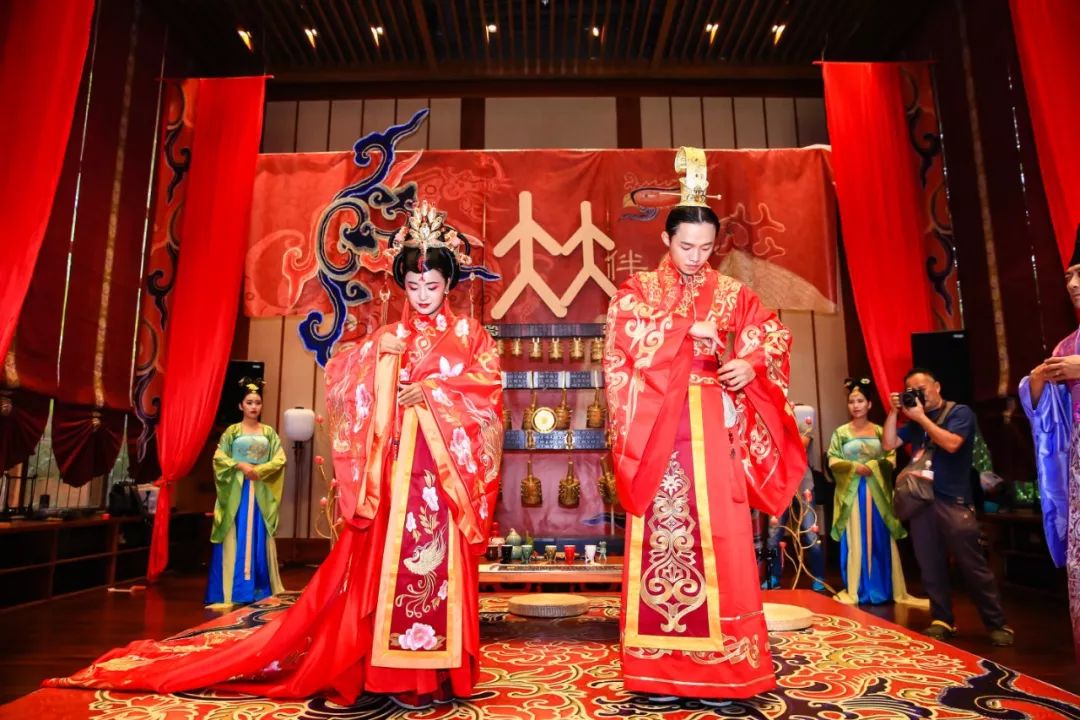 三亚豪华无边泳池别墅,三亚温泉度假