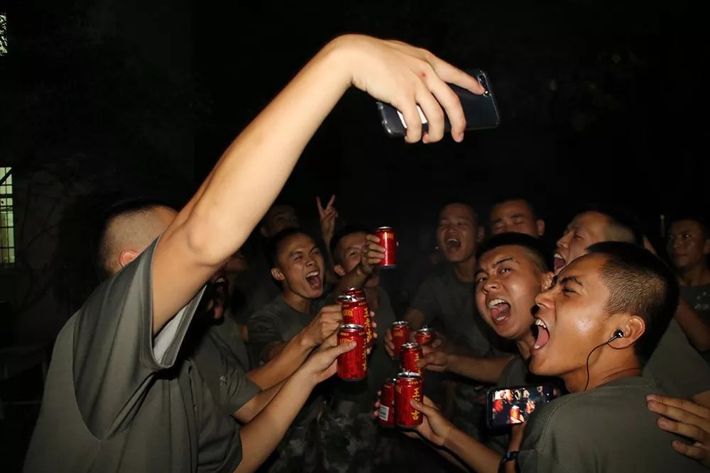 入伍一个月，新战友们对26个英文字母有了全新的认识！