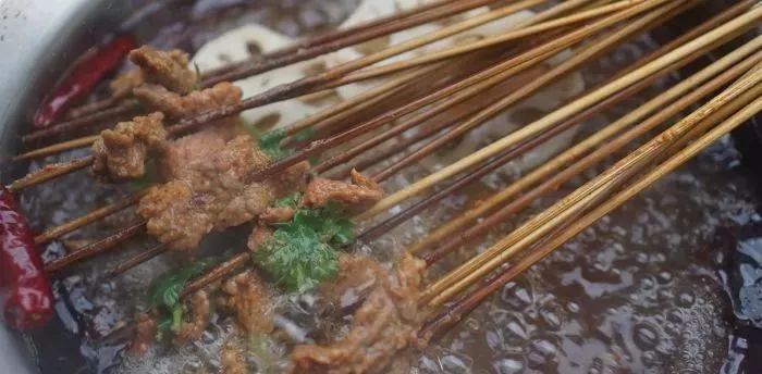 乐山嘉州长卷天街黄氏麻辣烫菜单,洪雅三宝与乐山麻辣烫哪的好吃