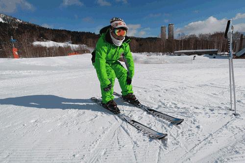 滑雪技巧双板单板,滑雪简单招数