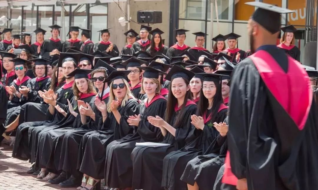 留学自杀频发背后：父母的“正能量”成了压垮我们的最后一根稻草