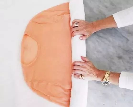 羊毛衣每次洗都缩水吗,怎么让羊毛衣不会掉毛