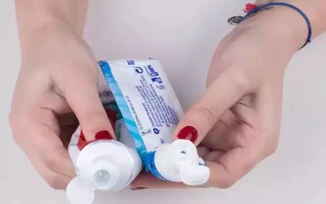 袜子脏了怎样洗白不用小苏打,洗白袜子加什么能洗干净