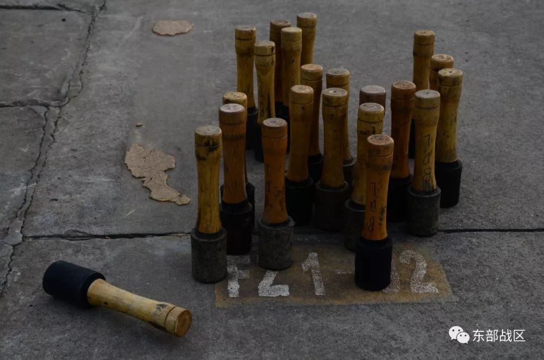 新兵连相聚完整版,新兵连25年相聚完整版