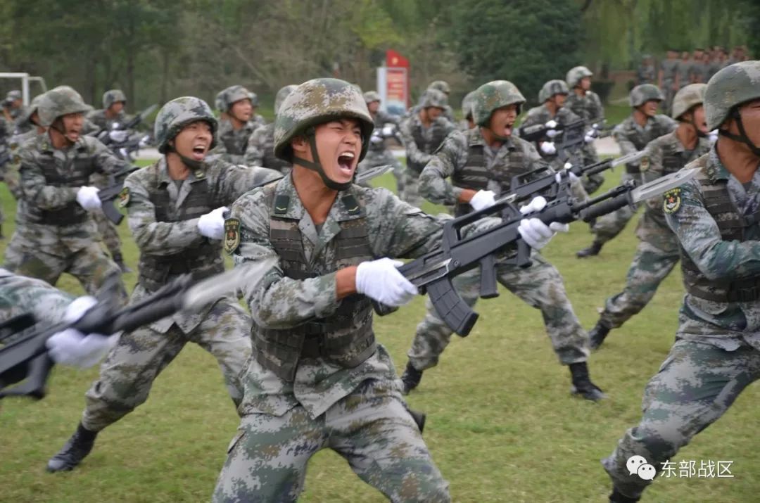 新兵连相聚完整版,新兵连25年相聚完整版