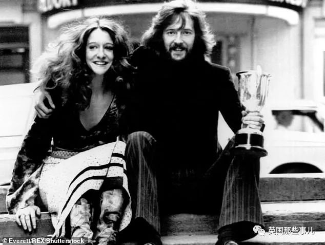 20岁跟披头士吉他手一见钟情，婚后又被摇滚大神狂追：她，摇滚界传奇缪斯