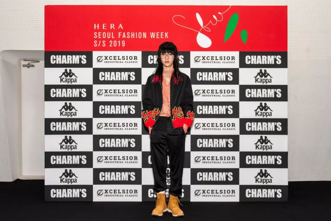 2022秋冬首尔时装周型男街拍,2019首尔时装周