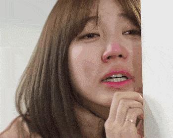 感觉用任何护肤品都不吸收啥情况,总觉得护肤品不吸收