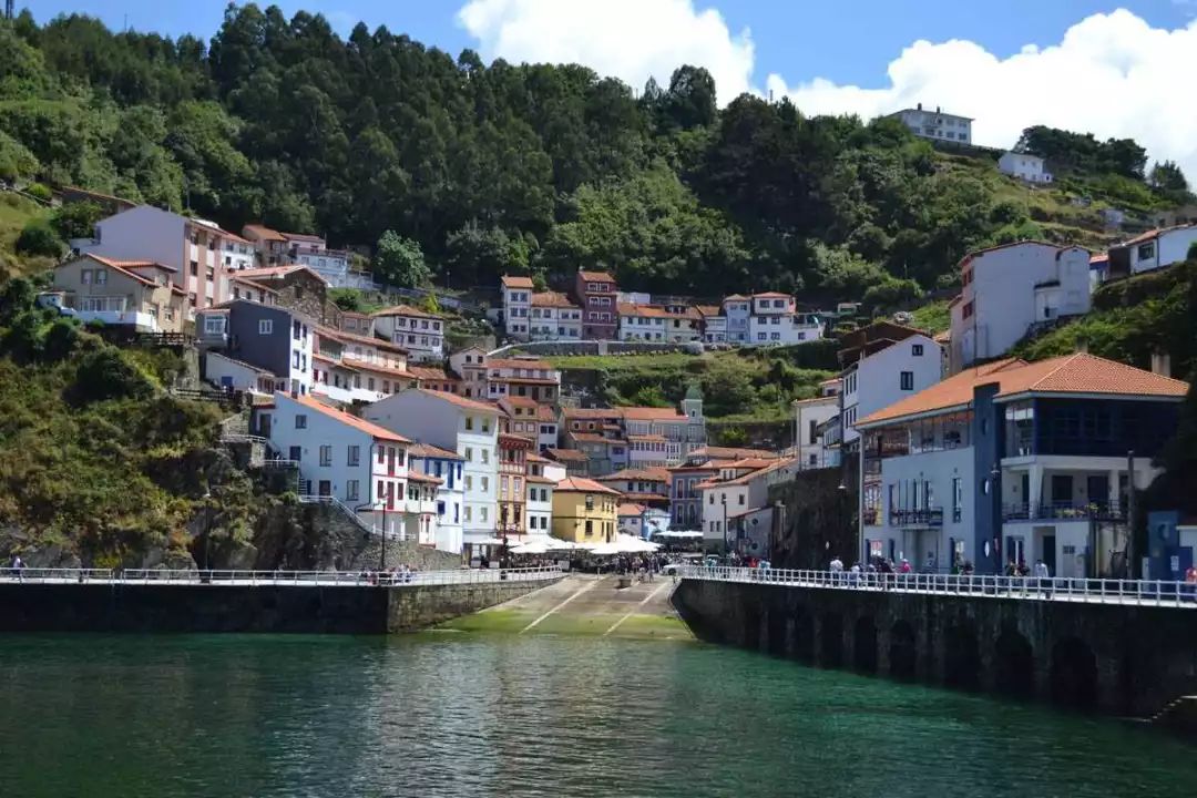 西班牙最美小镇排名,西班牙最美十个小镇