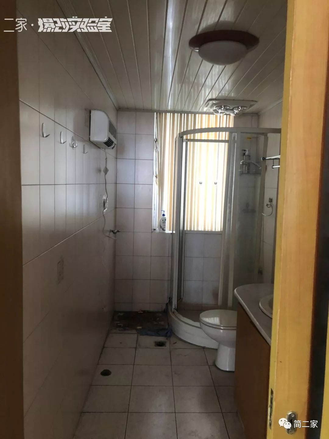 我们只在卫生间换了一头门，神奇的事情……发生了