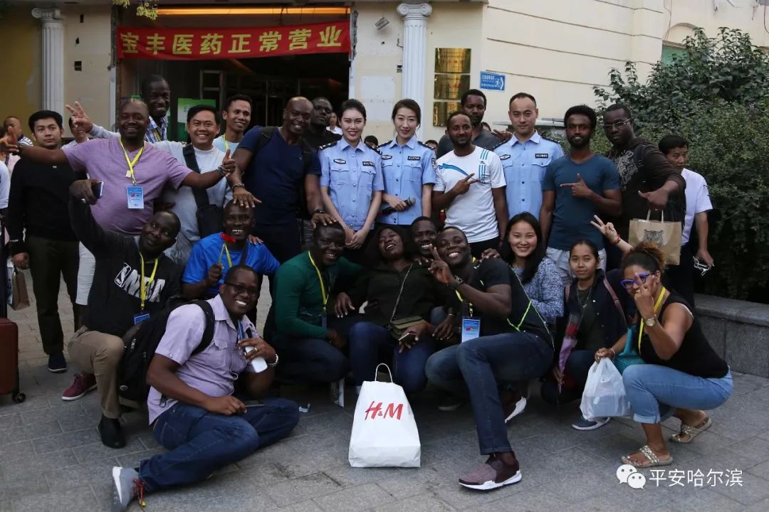 百年老街，流淌着公安民警的歌儿