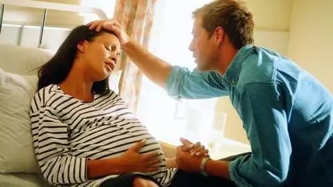 孕期贫血的表现和危害,孕期贫血的原因和治疗方法