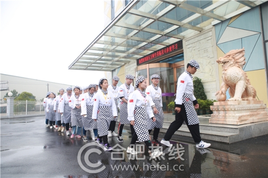 安徽新东方西点专业学子走进采蝶轩集团参观学习