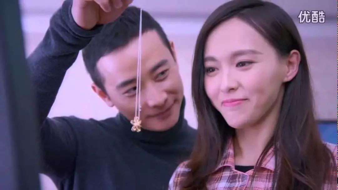 罗晋普天同庆,唐嫣罗晋官宣婚讯甜到齁