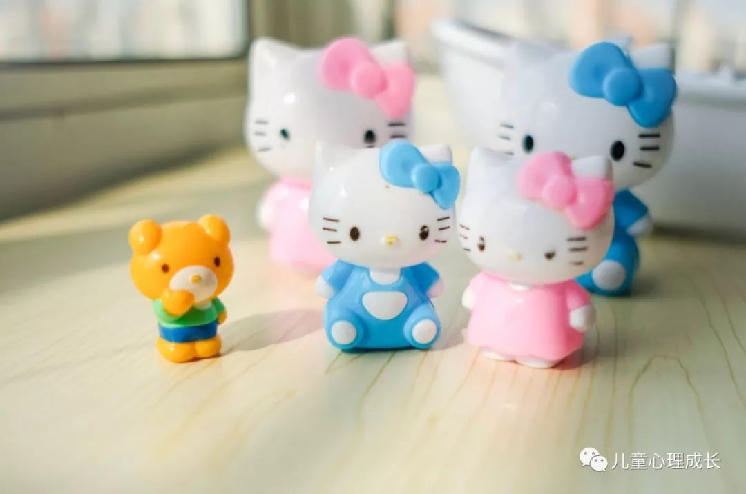 上课走神是什么原因造成的,13岁孩子上课走神发呆是什么原因