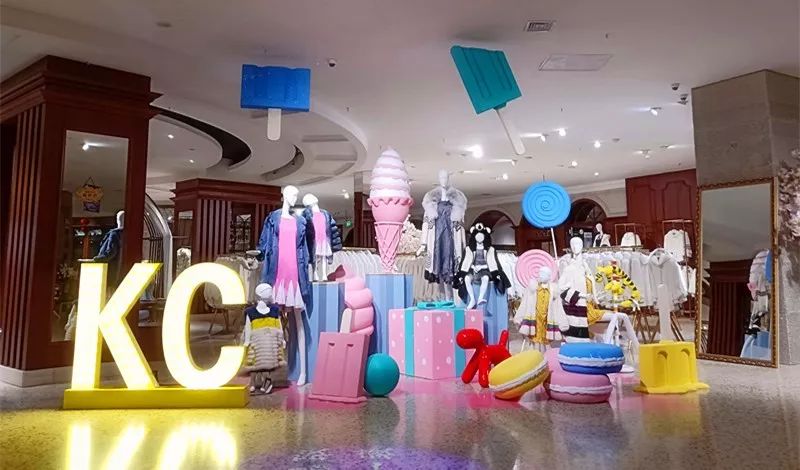 不是开玩笑，用羽绒服的价格买皮草！单身的朋友来这儿，还有可能从此告别双11！