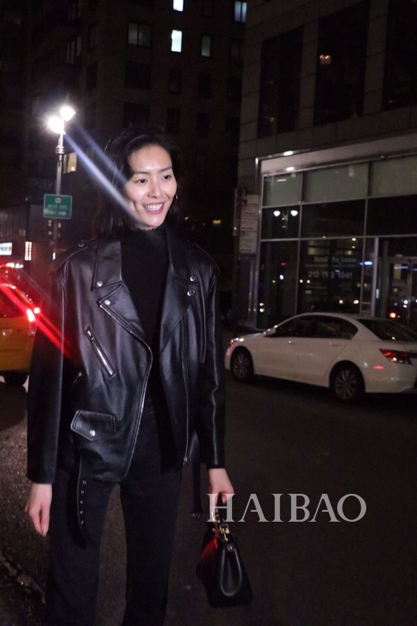 奚梦瑶何穗大表姐的维密秀,奚梦瑶何穗刘雯冬季街拍机场