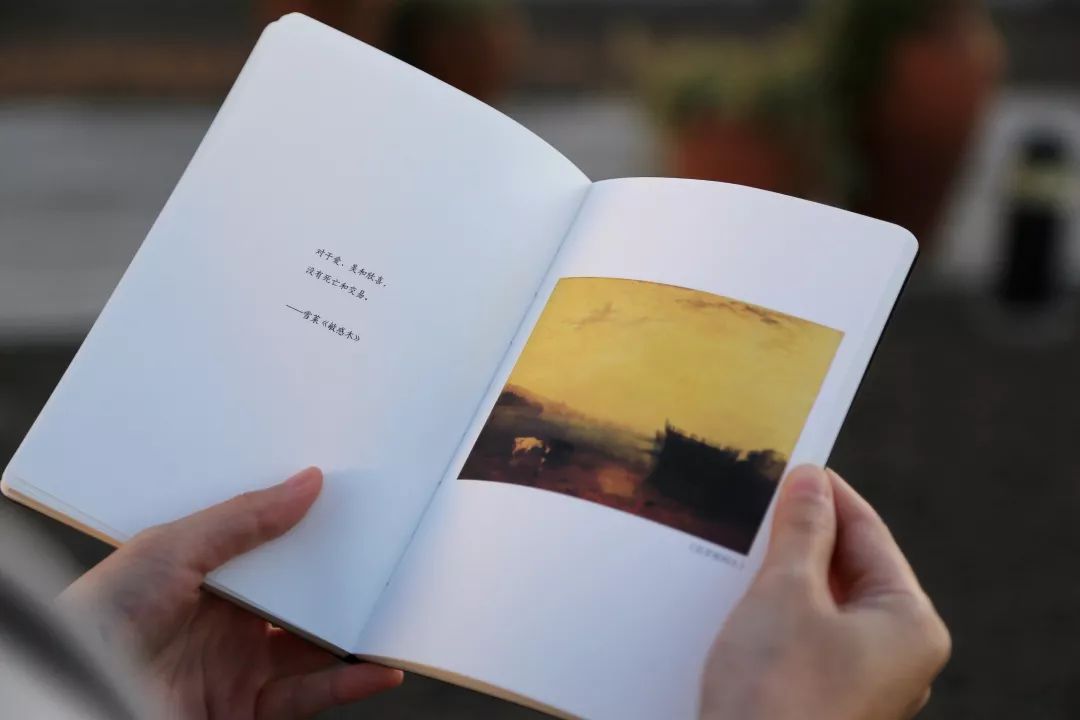 高级“红配绿”！试问谁不想拥有这样一本手帐？｜福利