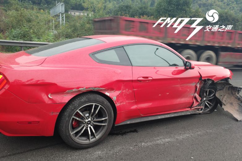 宁波19岁男孩追尾车祸,宁波小伙追尾事故