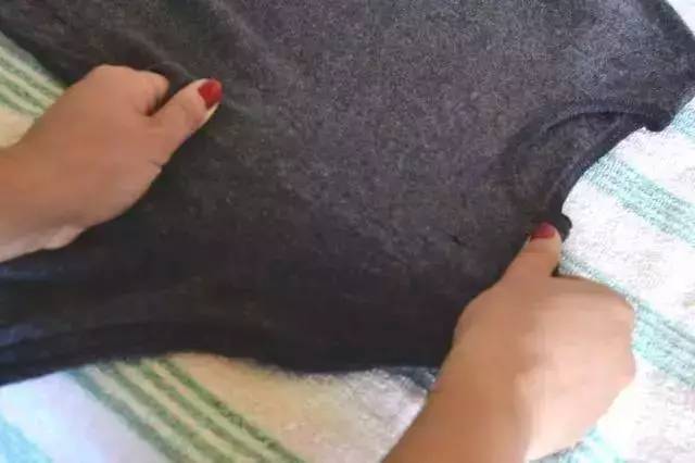 让衣服缩水的妙招,呢子衣服缩水怎么恢复妙招