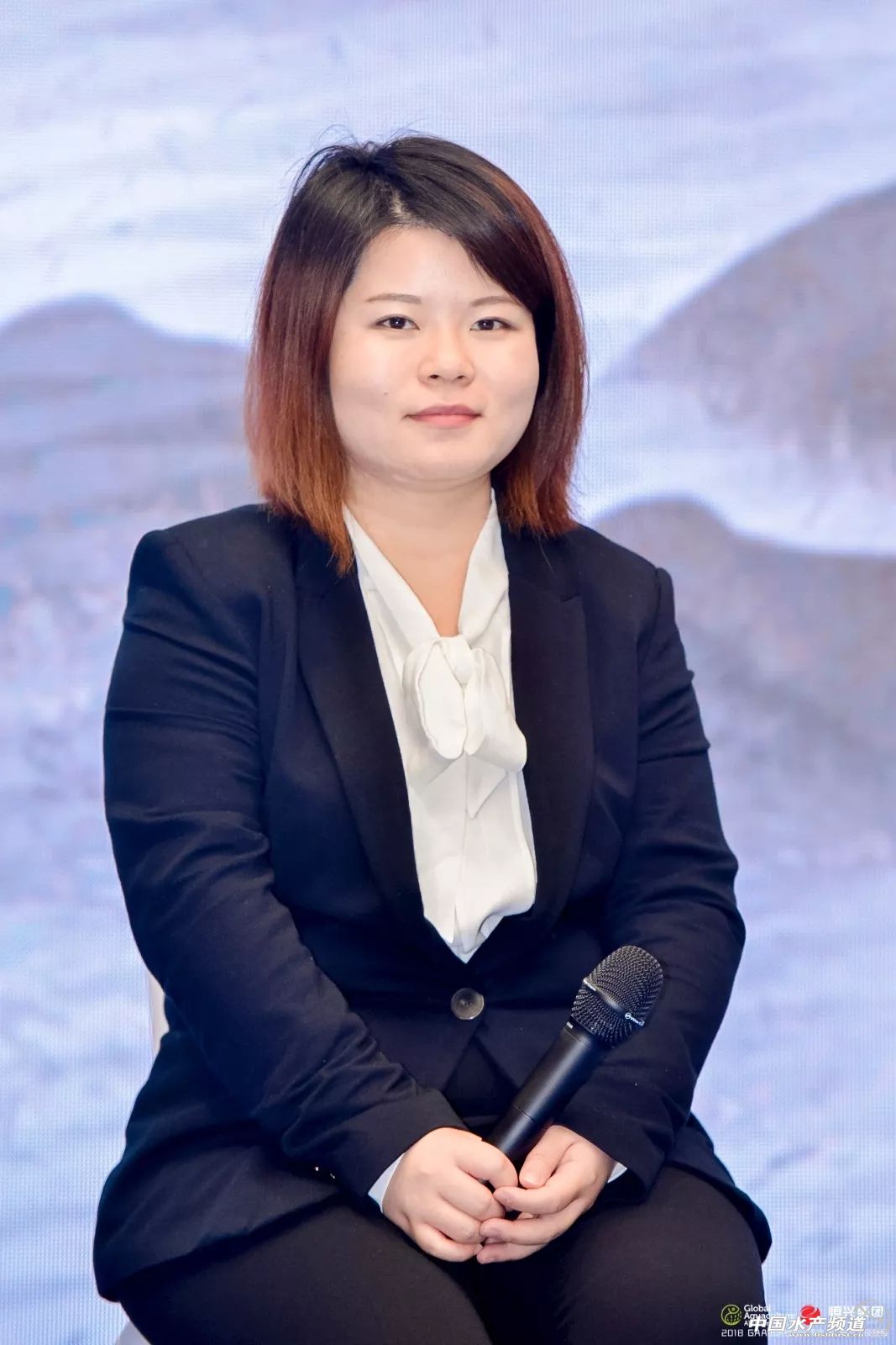 海鲜市场人山人海现直播,水产市场人山人海