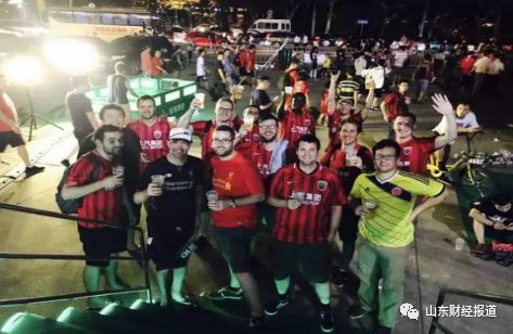 上港夺冠庆功宴武磊人气爆棚,上海上港夺冠啤酒