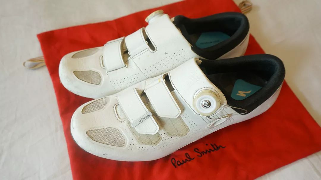 除了不可描述,夫妻出门比赛都带些啥?