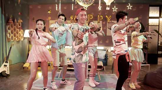 风靡全球的聚会游戏怎么玩,100多人聚会玩的游戏