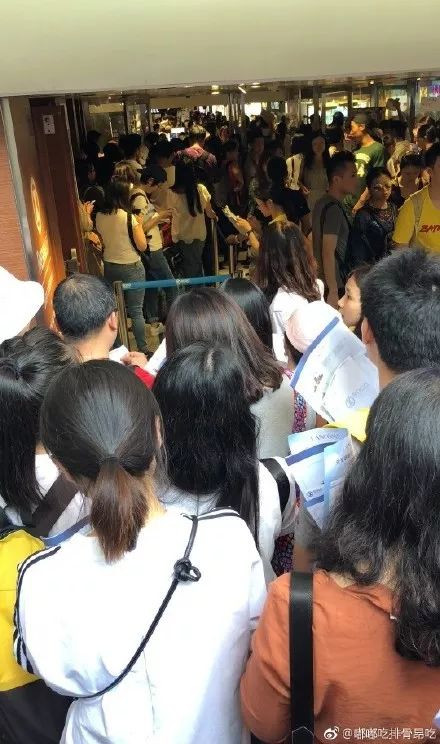 香港崇光百货雅诗兰黛国庆活动,香港崇光百货2023店庆