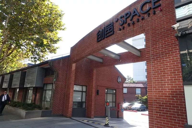 看二十年前老照片感慨,长宁区历史变化