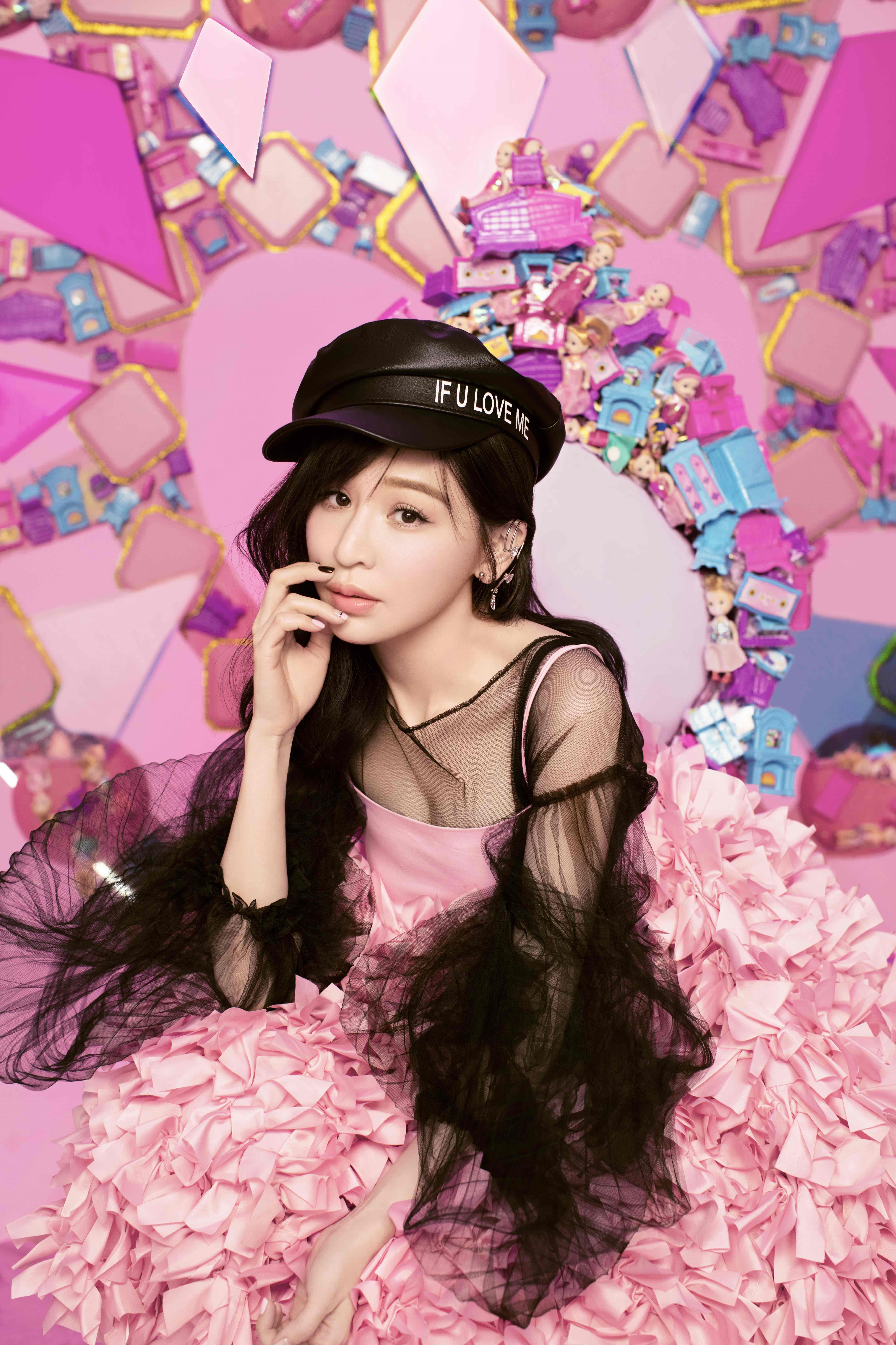 王心凌新专辑”黑哈妮”玩酷开门关键字立马火登热搜榜！