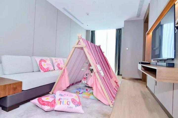 钱塘江畔59层“红酒瓶”上面装了啥？神秘面纱被揭开