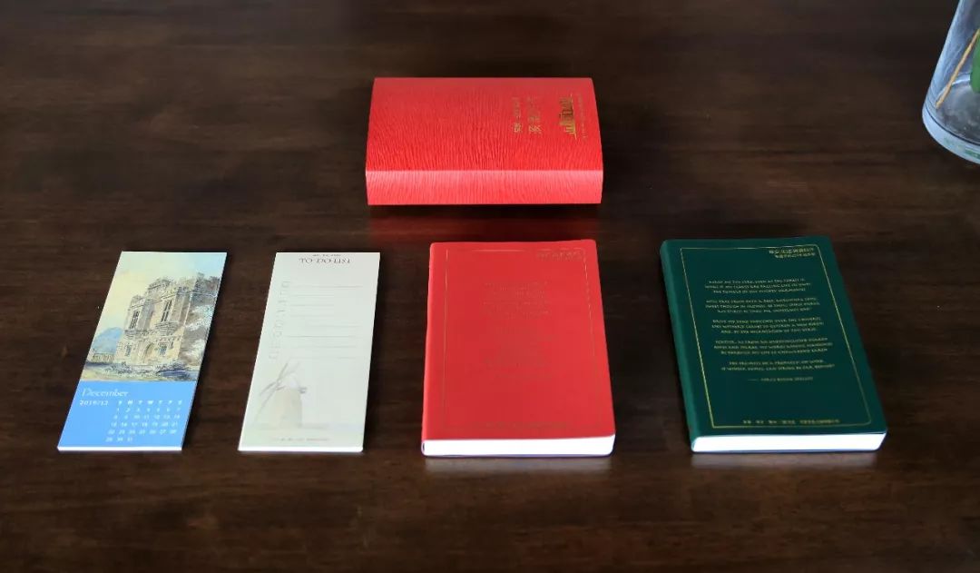 高级“红配绿”！试问谁不想拥有这样一本手帐？｜福利