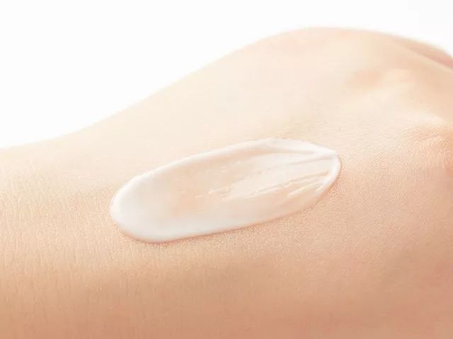 兰蔻赫莲娜面霜哪个好,兰蔻雅诗兰黛赫莲娜哪个牌子好