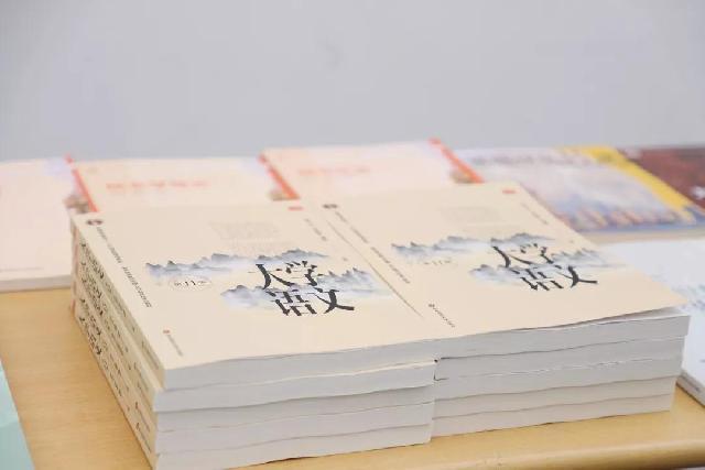 11.23｜周到晨报：巴黎春天不打烊启动！VIP专场十倍积分，换券队伍排出超百米