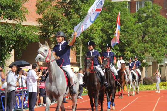 观澜湖华侨中学校园,海口市华侨中学观澜湖学校国标舞
