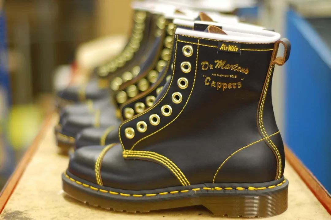 CdG、NBHD被区别对待?Dr.Martens“傲娇”的另一面~