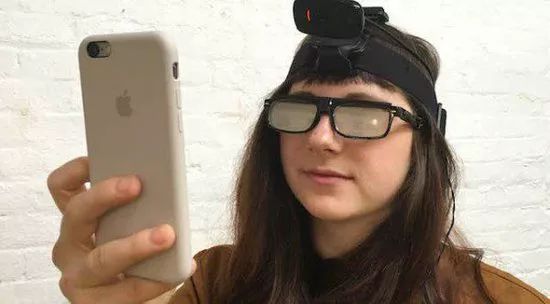 “眼镜儿”们的福利来啦！小编全程直播“全飞秒”激光近视手术！