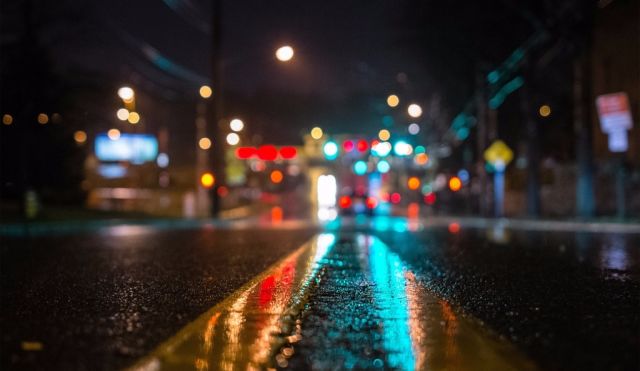 “眼镜儿”们的福利来啦！小编全程直播“全飞秒”激光近视手术！