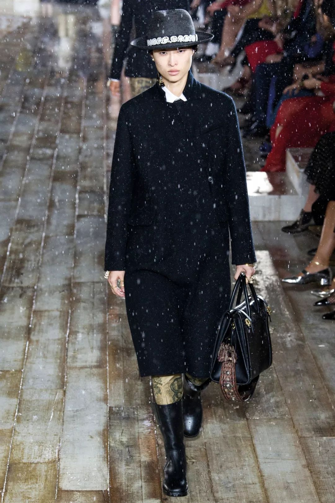 早春如何打造知性优雅风,早春高级感气质