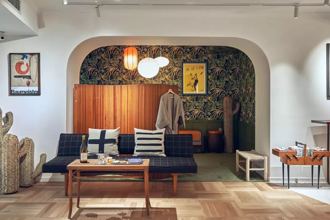 进公寓买设计品，到邮局逛百货店，这三家潮铺我真的摸不透