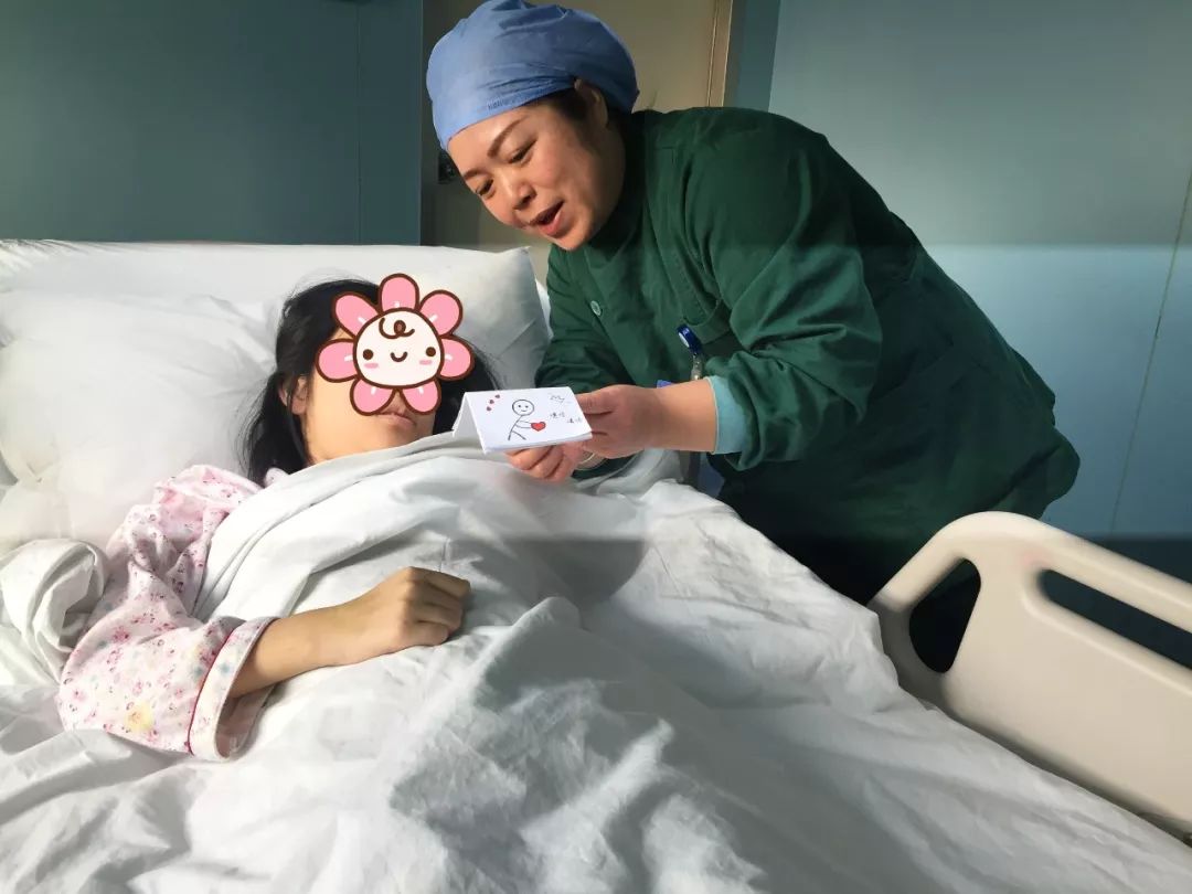 17岁少女抽出粉红色的血,瞬间凝固差点丢命!原因竟是3年前开始……