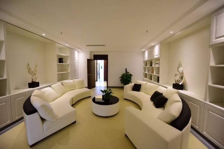 为啥这年头有了手机支付还有人用卡?这些高端信用卡福利你要是知道了也会用!