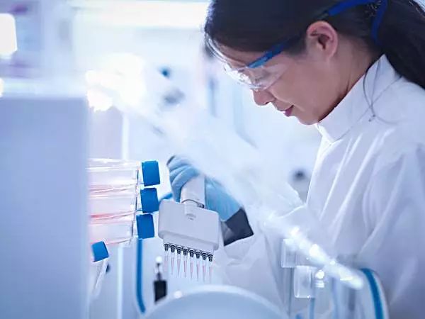 最新癌症有效药什么时候上市,9种抗癌新药上市最新消息