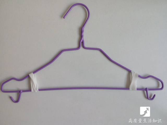 衣服粘毛咋办一招简单教你解决,衣服粘毛怎么办教你6招轻松搞定