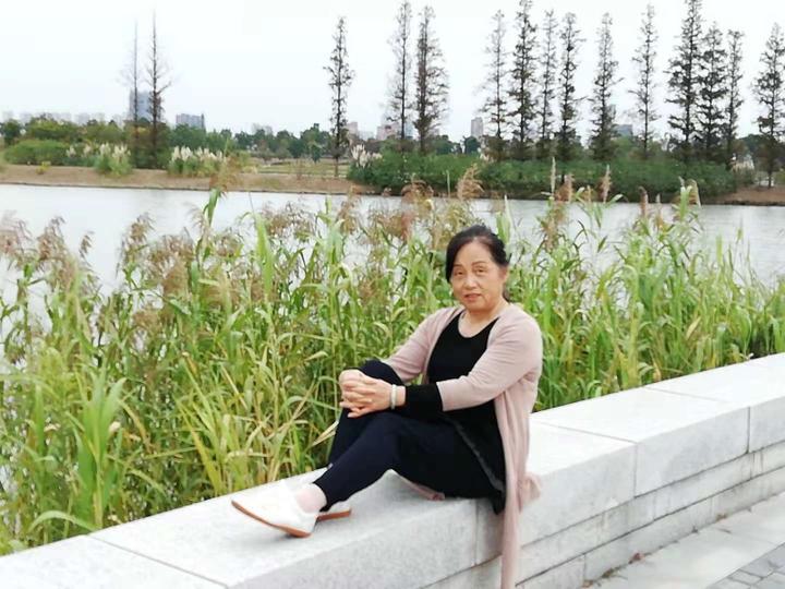 零食家电统统网上搞定 海宁63岁阿姨打开网购新世界大门