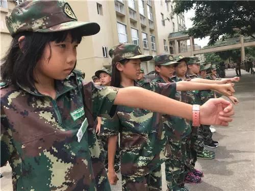 东莞雏鹰小兵特训营初一新生军训,东莞雏鹰国防军事夏令营