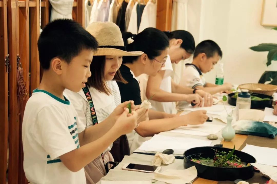 闲时赏花听歌静时看书喝茶,一处悠闲安静的好去处